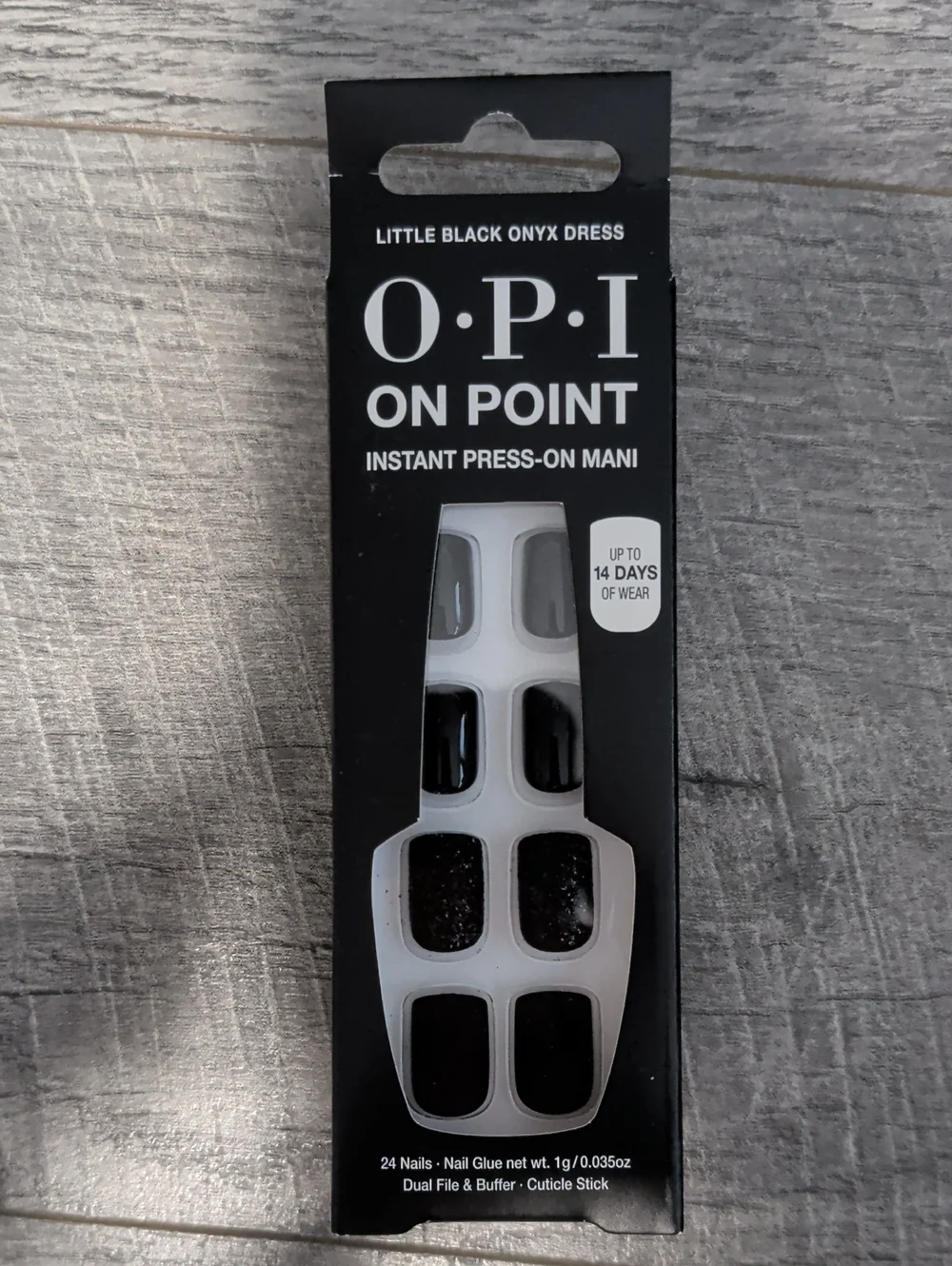 OPI On Point Press-On Mani - Little Black Onyx Dress (Black)